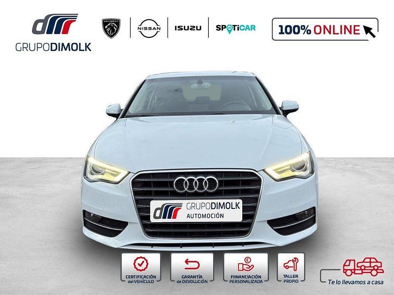 Usado Audi A3 Attraction 110 CV (80 kW) 2015 Blanco Berlina