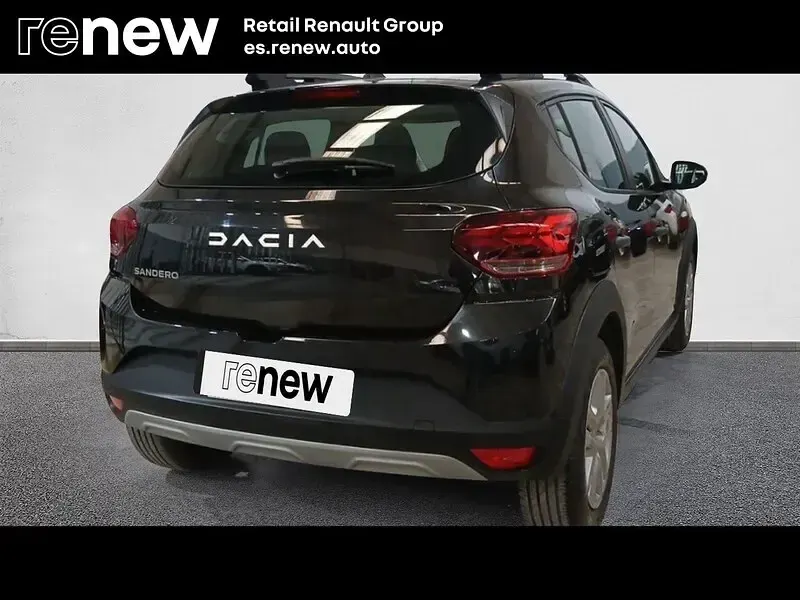 Usado Dacia Sandero Essentiel 91 CV (66 kW) 2023 Negro Berlina
