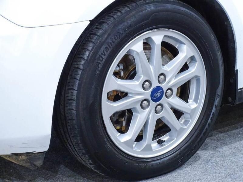 Usado Ford Transit Trend 120 CV (88 kW) 2020 Blanco Familiar