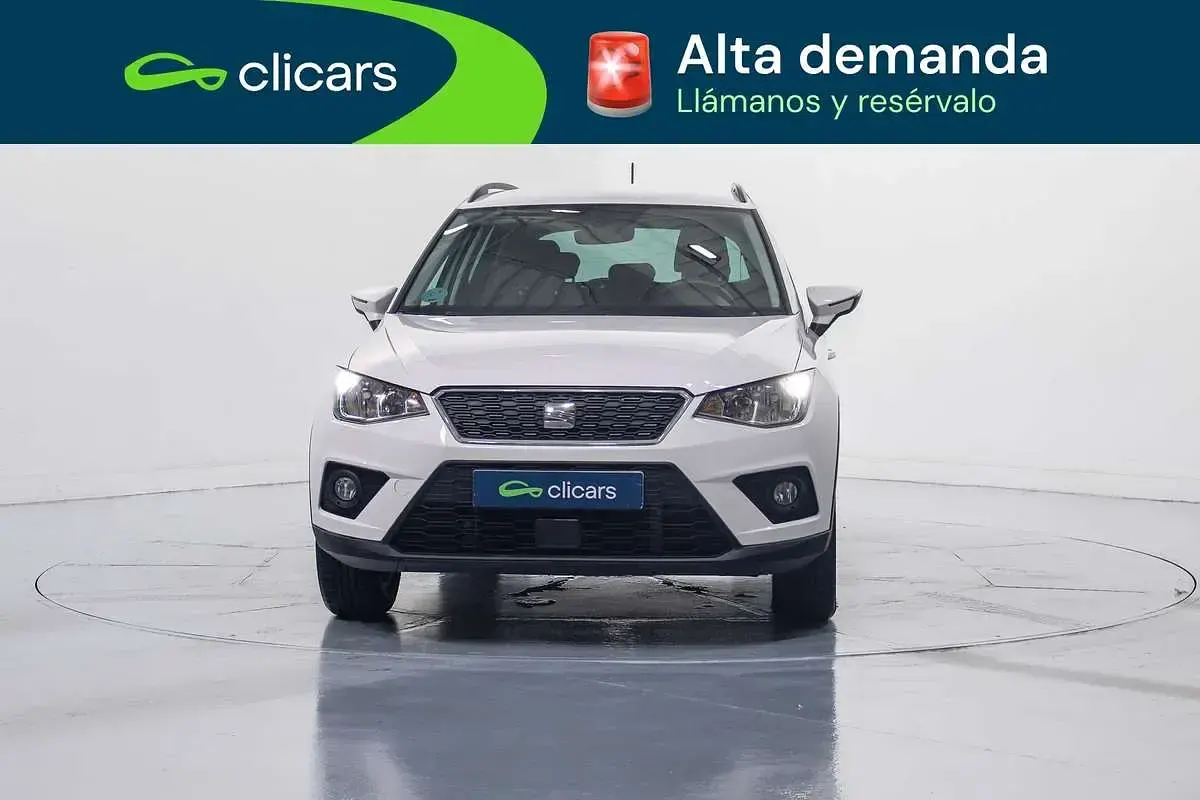 Usado Seat Arona Ecomotive 95 CV (69 kW) 2019 Blanco SUV