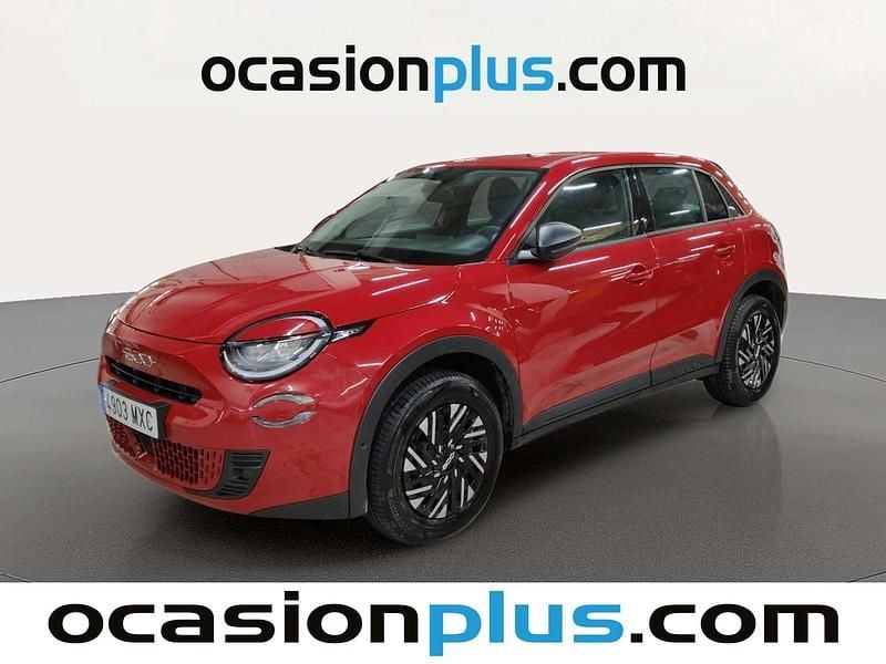 Usado Fiat 600 100 CV (73 kW) 2024 Rojo SUV