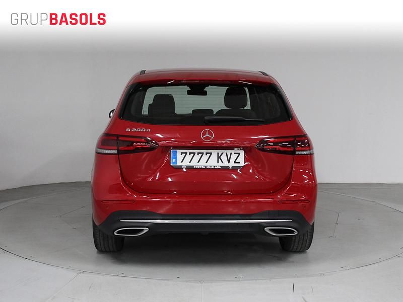 Usado Mercedes B200 150 CV (110 kW) 2019 Rojo Monovolumen