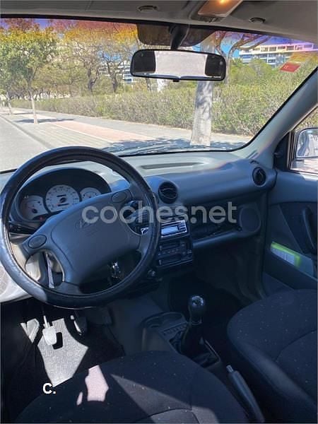 Usado Hyundai Atos GLS 59 CV (43 kW) 2004 Gris / plata Utilitario