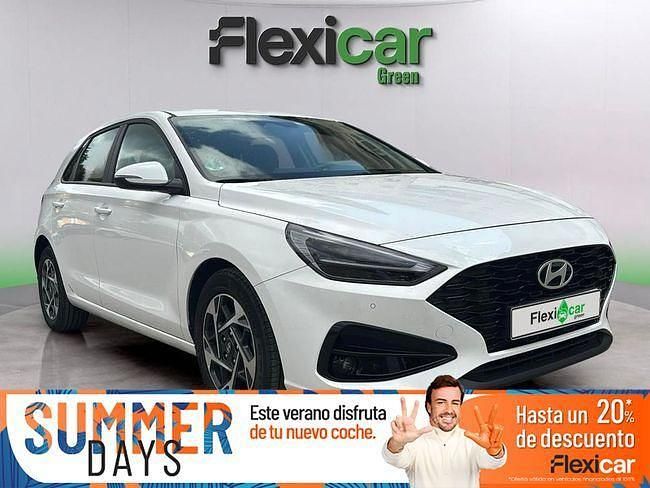 Blanco Usado 2024 Hyundai i30 Berlina | 20.790 € (Precio justo) - Imagen 1/4