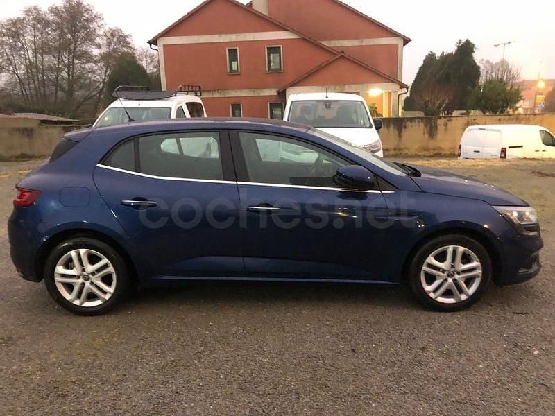 Usado Renault Mégane IV Business 115 CV (84 kW) 2019 Azul Berlina