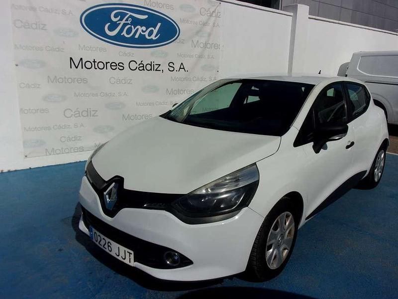 Usado Renault Clio GrandTour LIMITED 75 CV (55 kW) 2015 Blanco Familiar