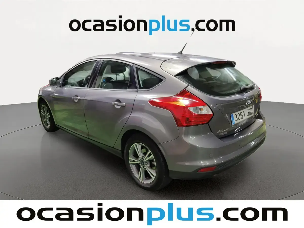 Usado Ford Focus S 125 CV (91 kW) 2014 Marrón Utilitario