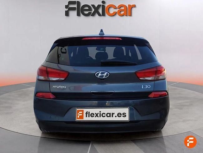 Usado Hyundai i30 GO! 120 CV (88 kW) 2018 Gris
