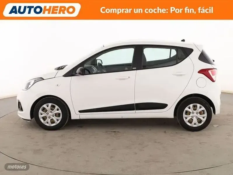 Usado Hyundai i10 Blackline 87 CV (63 kW) 2015 Blanco Utilitario