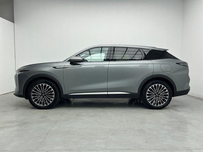 Usado Omoda 9 537 CV (394 kW) 2025 Gris SUV