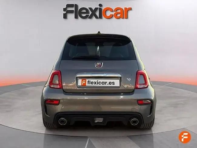 Usado Abarth 595 165 CV (121 kW) 2022 Gris Utilitario