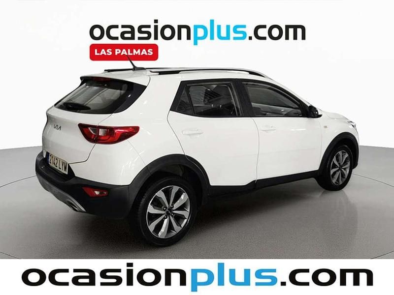 Usado Kia Stonic 101 CV (74 kW) 2022 Blanco SUV