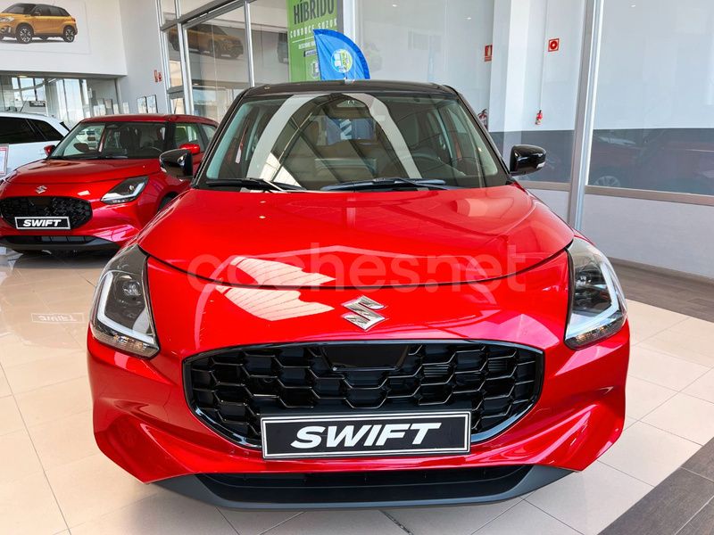 Nuevo Suzuki Swift 83 CV (61 kW) 2025 Rojo Utilitario