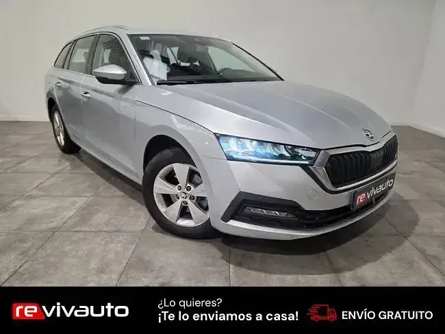 Usado Skoda Octavia Ambition 115 CV (84 kW) 2021 Gris Familiar