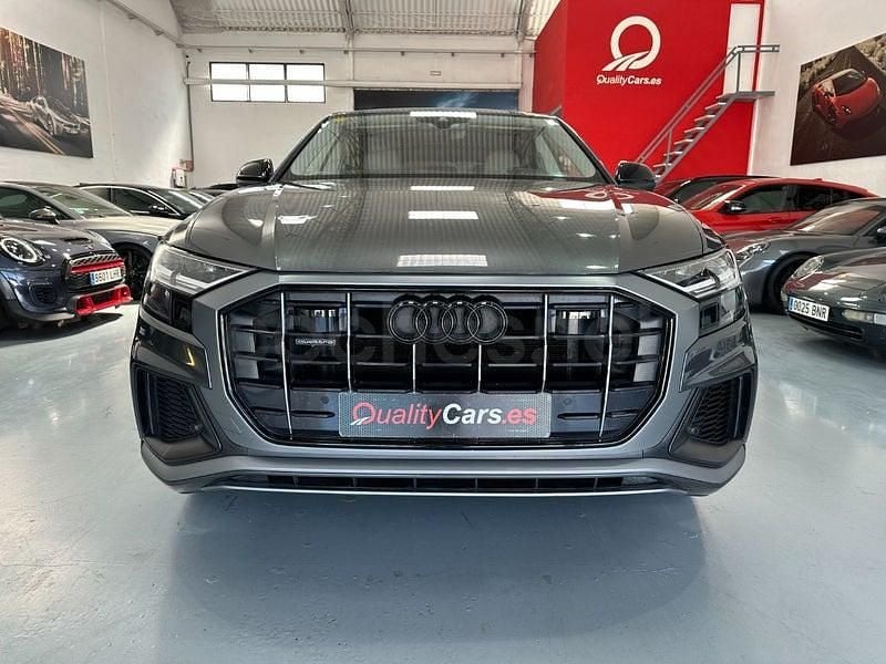 Usado Audi Q8 286 CV (210 kW) 2020 Gris / plata SUV