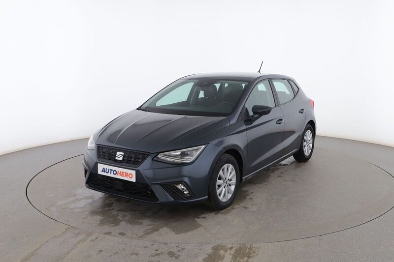 Gris Usado 2021 Seat Ibiza Style Plus Berlina | 13.999 € (Buen precio) - Imagen 1/4