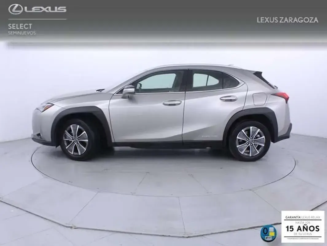 Usado Lexus UX 300e Executive Line 150 kW (204 CV) 2022 Gris SUV