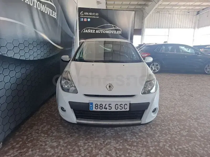 Usado Renault Clio II Business 85 CV (62 kW) 2009 Blanco Berlina