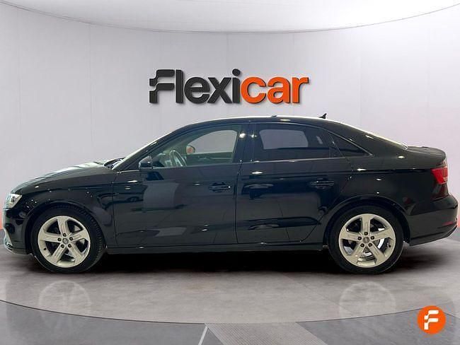 Usado Audi A3 116 CV (85 kW) 2018 Negro Berlina