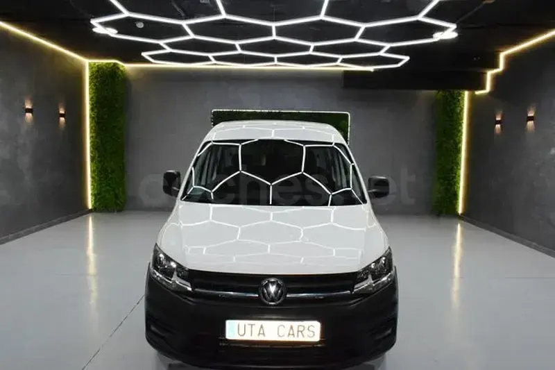 Usado VW Caddy 102 CV (75 kW) 2019 Blanco Monovolumen