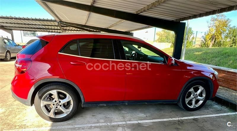 Używany Mercedes GLA200 136 KM (100 kW) 2017 Czerwony SUV