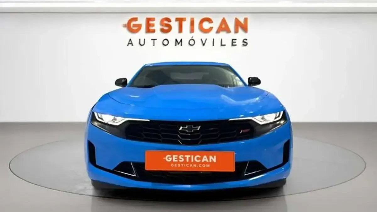Usado Chevrolet Camaro 335 CV (246 kW) 2018 Azul Coupe