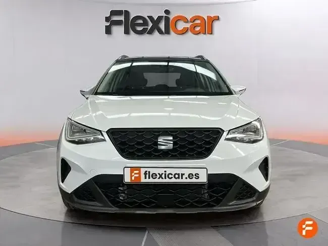 Usado Seat Arona Style 110 CV (80 kW) 2022 Blanco SUV