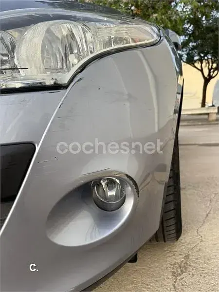 Usado Renault Mégane Dynamique 130 CV (95 kW) 2010 Gris / plata Berlina