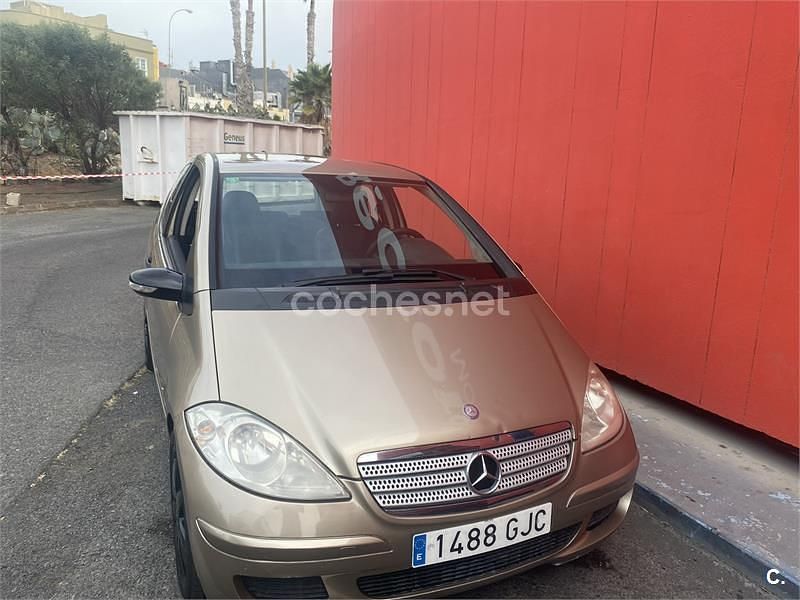 Käytetty Mercedes A180 109 HP (80 kW) 2008 Peessi Sedan