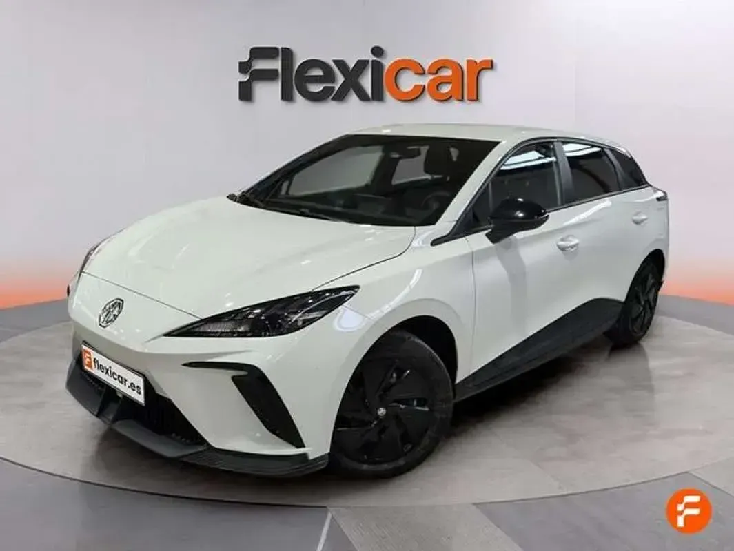 Usado MG MG4 EV 125 kW (170 CV) 2023 Blanco Utilitario