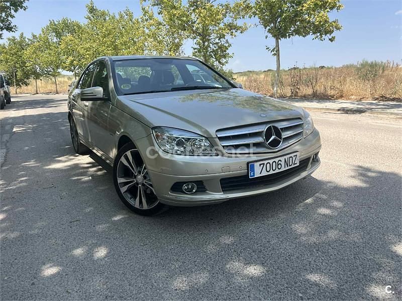 Beige Usado 2010 Mercedes C200 Elegance Berlina | 8000 € (Super precio) - Imagen 1/4
