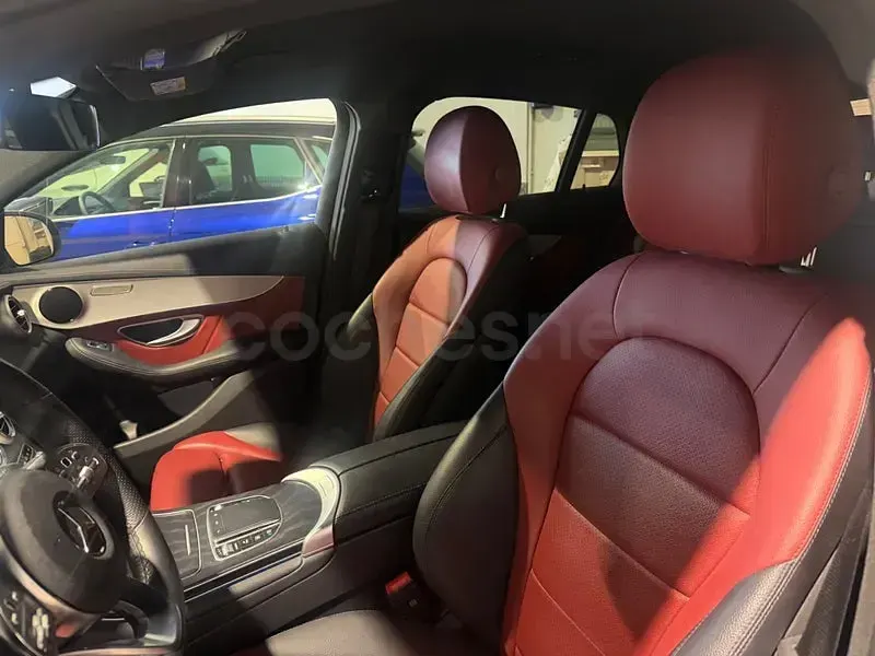 Usado Mercedes GLC300 245 CV (180 kW) 2023 Gris / plata SUV