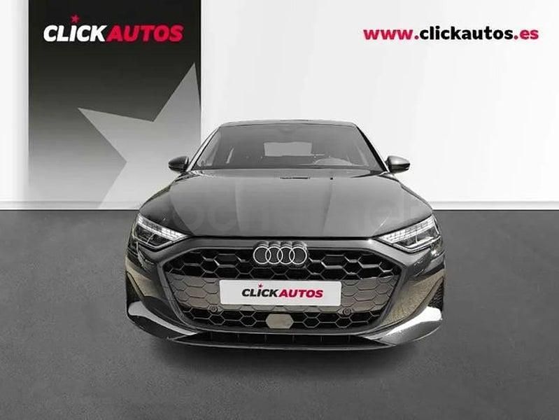Usado Audi A3 Advanced Plus 116 CV (85 kW) 2025 Gris / plata Berlina