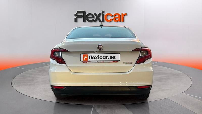 Usado Fiat Tipo Pop 95 CV (69 kW) 2019 Blanco Berlina