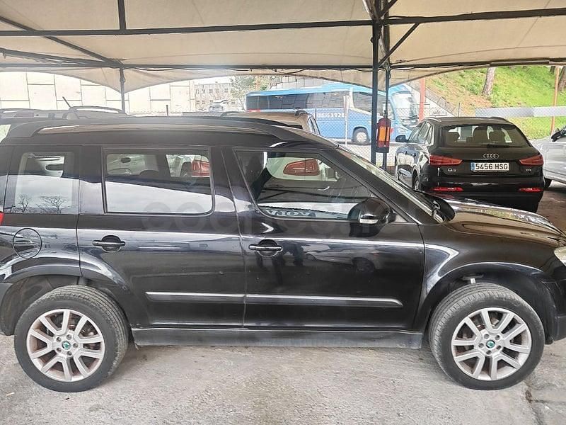Usado Skoda Yeti Ambition 105 CV (77 kW) 2011 Negro SUV