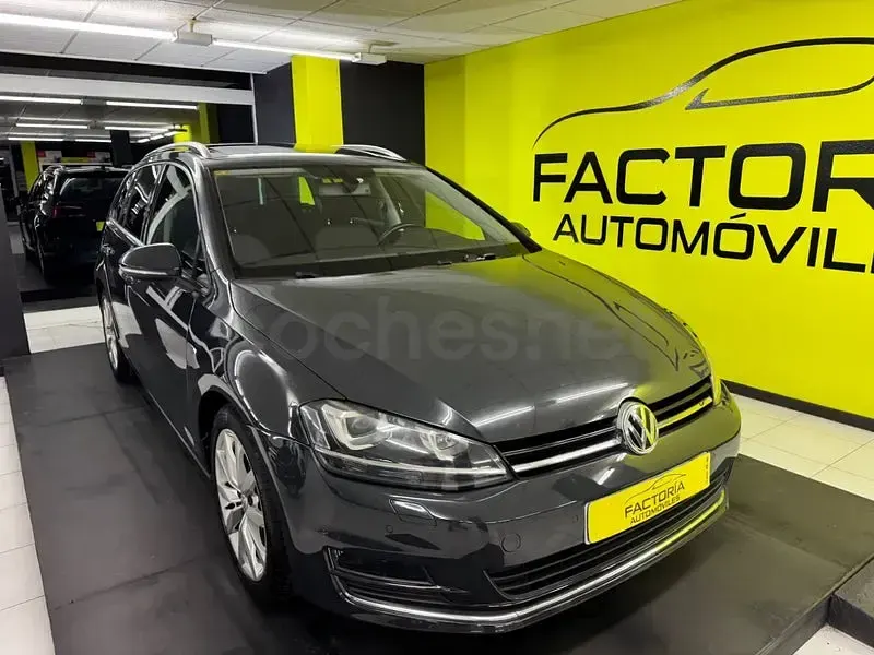 Usado VW Golf VII Advance 110 CV (80 kW) 2016 Gris / plata Berlina