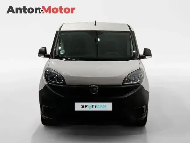 Usado Fiat Doblò 120 CV (88 kW) 2021 Blanco Monovolumen