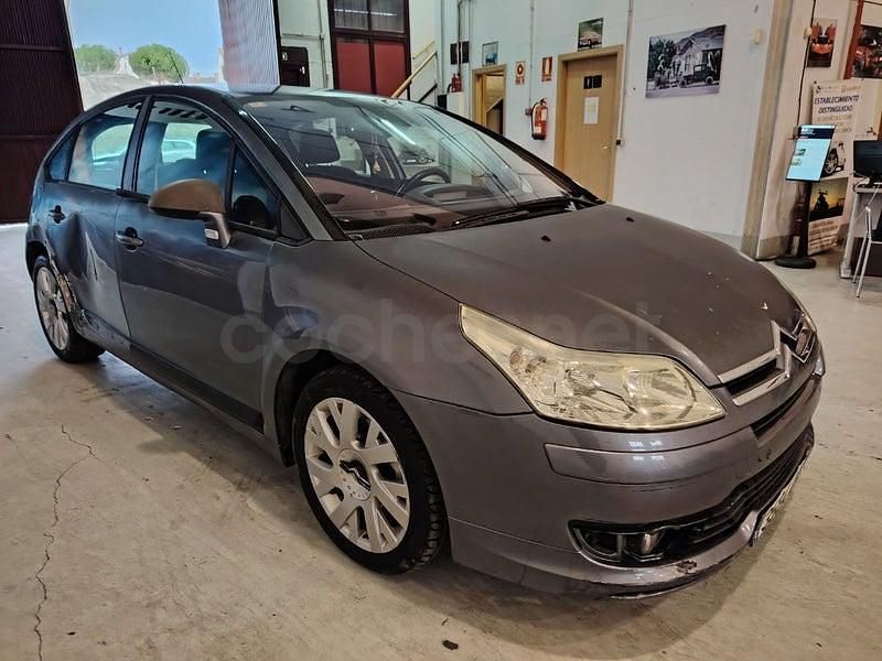 Usado Citroën C4 Exclusive 138 CV (101 kW) 2005 Gris / plata Berlina