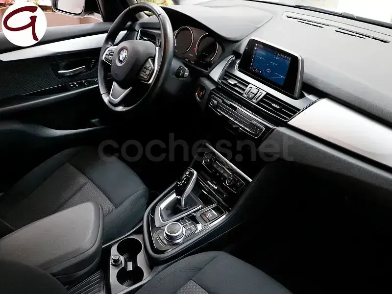 Begagnad BMW 218 150 HK (110 kW) 2018 Vit Kombi