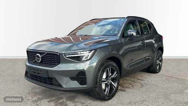 Verde Nuevo 2025 Volvo XC40 Plus SUV | 39.900 € (Precio justo) - Imagen 1/4