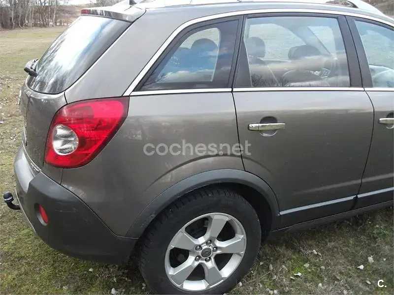Usado Opel Antara Cosmo 150 CV (110 kW) 2007 Beige SUV