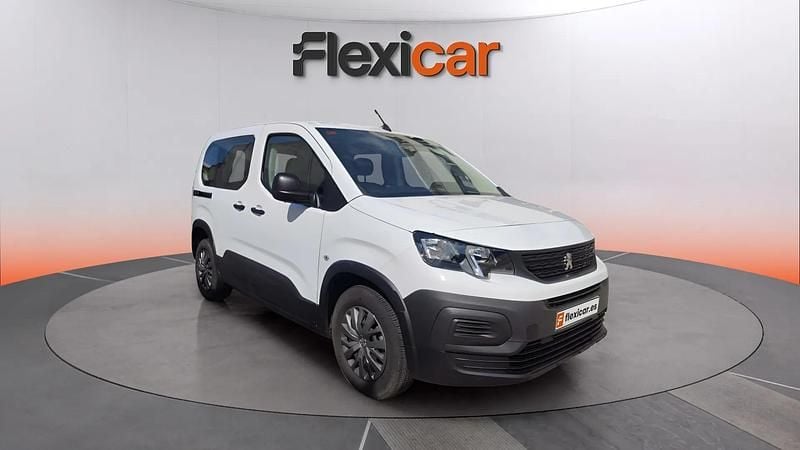 Usado Peugeot Rifter Active 110 CV (80 kW) 2023 Blanco Monovolumen