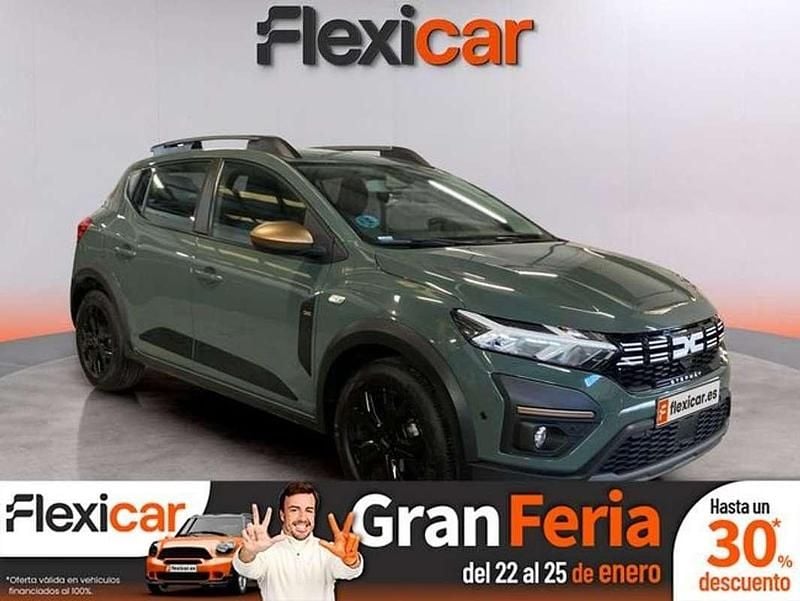 Verde Usado 2024 Dacia Sandero Extreme Utilitario | 16.690 € (Precio justo) - Imagen 1/4