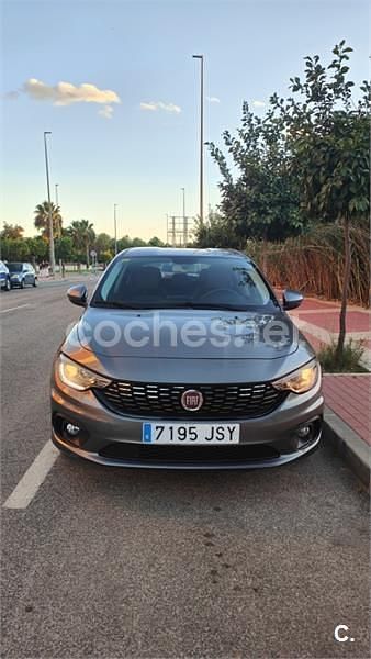 Gris / plata Usado 2016 Fiat Tipo Lounge Berlina | 7200 € (Precio justo) - Imagen 1/4