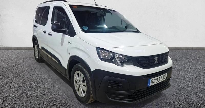 Usado Peugeot Rifter Access 100 CV (73 kW) 2021 Monovolumen
