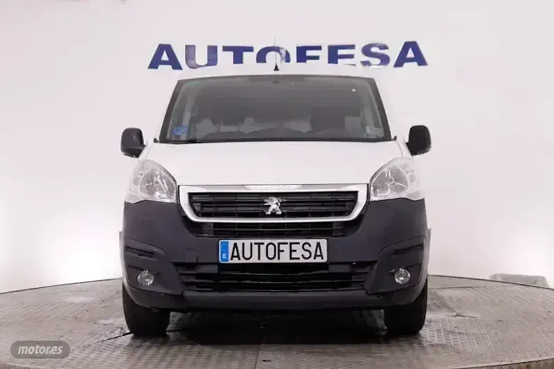 Usado Peugeot Partner 67 CV (49 kW) 2019 Blanco Monovolumen