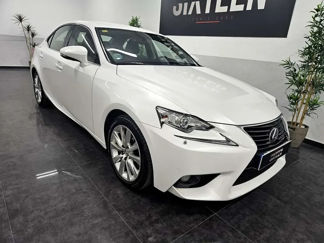 Usado Lexus IS300h Executive Line 223 CV (164 kW) 2014 Blanco Berlina