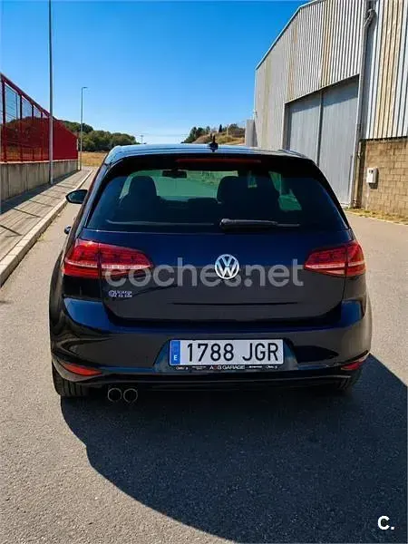 Usado VW Golf VII GTE 204 CV (150 kW) 2015 Azul Berlina
