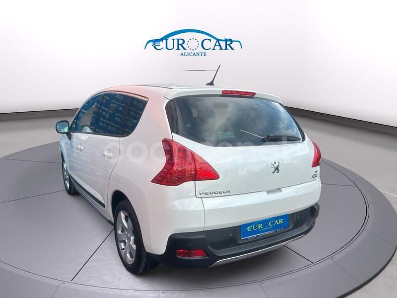 Usado Peugeot 3008 Active 115 CV (84 kW) 2012 Blanco Berlina
