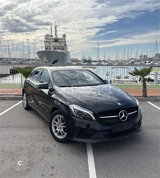 Usado Mercedes A200 Urban 136 CV (100 kW) 2016 Negro Berlina